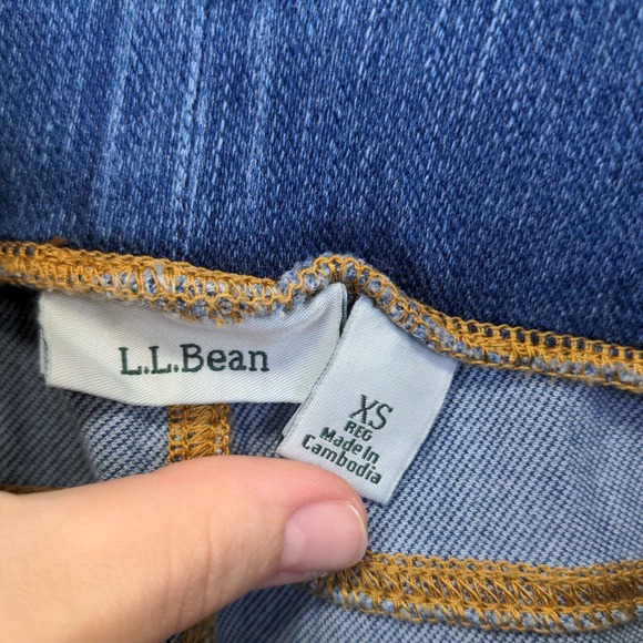 L.L. Bean Women's Pull On Cropped Jeans Blue XS Denim 5-Pocket - Picture 8 of 11